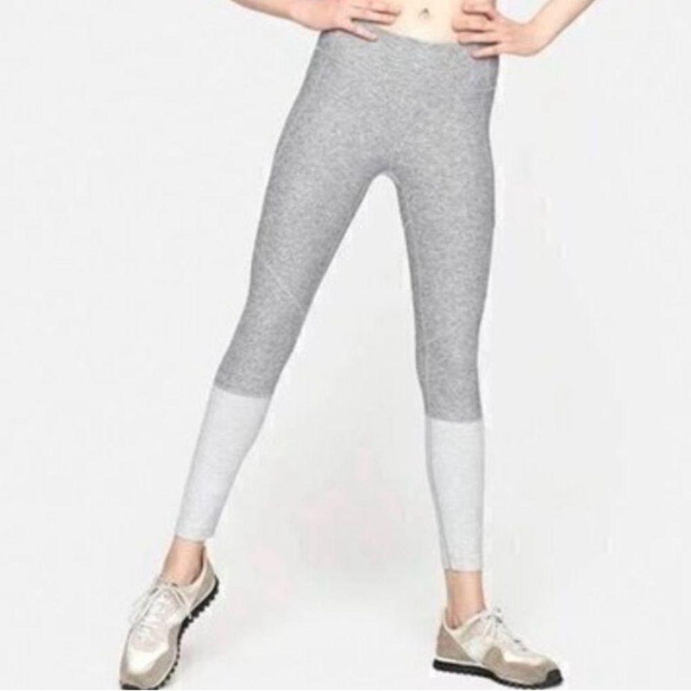 OUTDOOR VOICES | Two Tone Gray Dipped Warmup 7/8 Leggings Women’s Size Medium